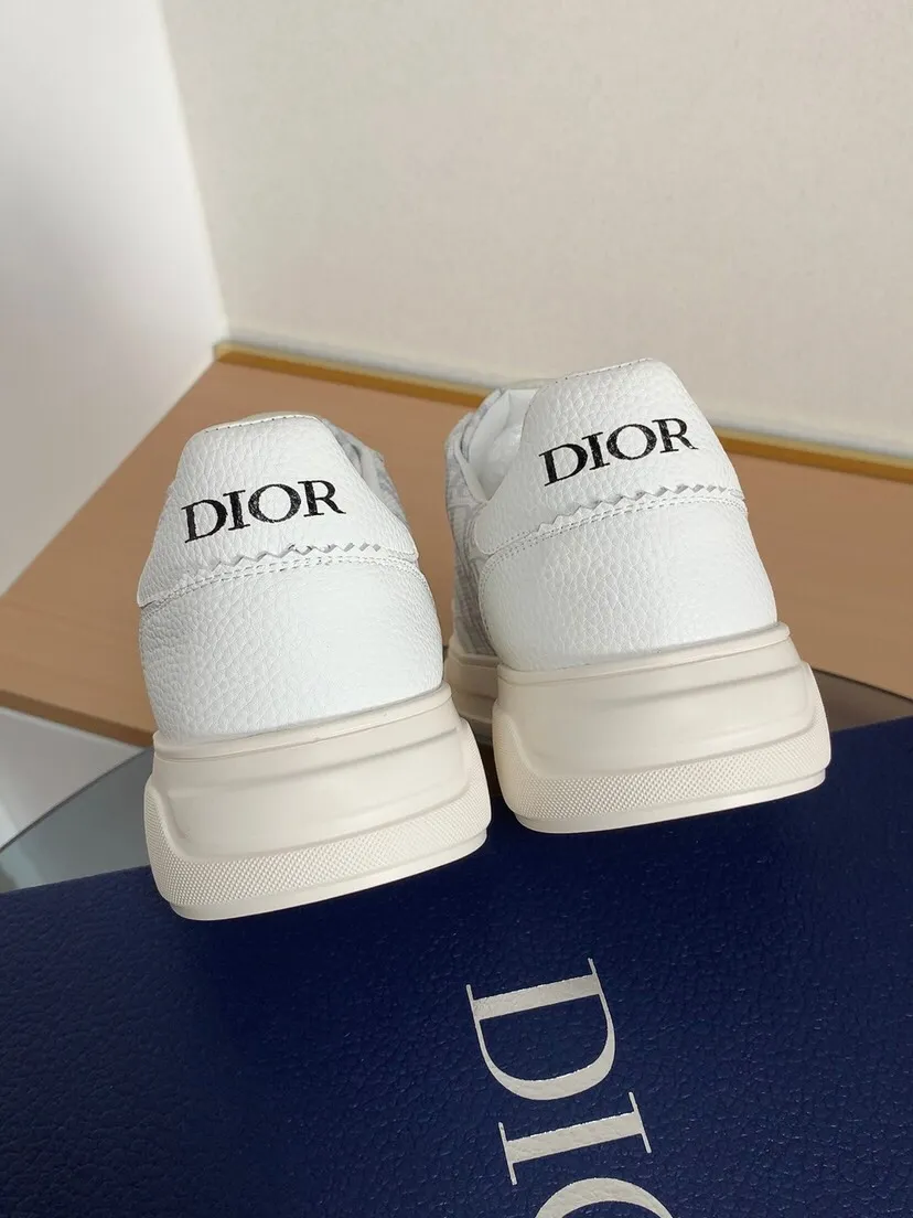 Factory price 420⌚️⌚️[Dior] Dior's new men's genuine leather casual shoes, the highest version on the market, any comparison is welcome🆚! The original leather has excellent texture and is super high-end! Fetal sheep net lining imported from Italy, removable pad! Luxurious materials and fine workmanship, highly recommended! Code number: 38-444⃣️Color optional